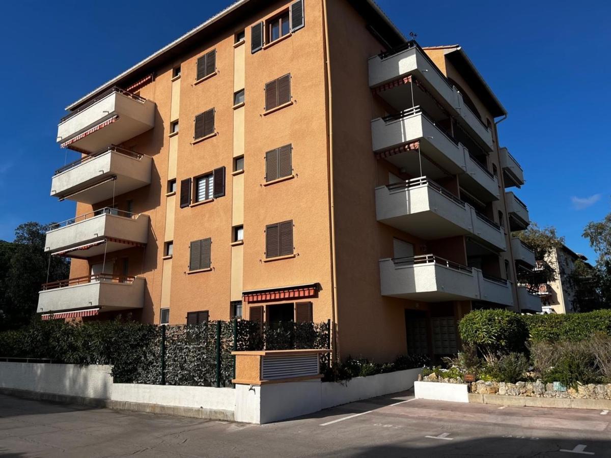 Joli Studio Ensolleille Cavalaire-sur-Mer Esterno foto